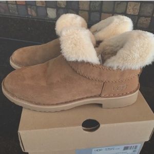 UGG Boots McKay Size 8
